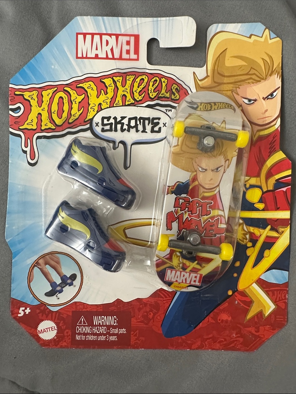 NWT Marvel Hot Wheels Skate Fingerboard Set - Yellow & Blue